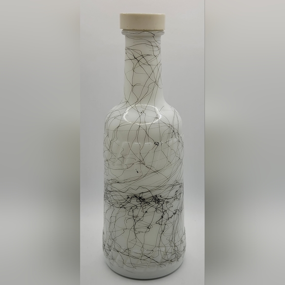 Mid-Century Hazel Atlas Milk Glass Spaghetti Art Bottle - Picture 1 of 7